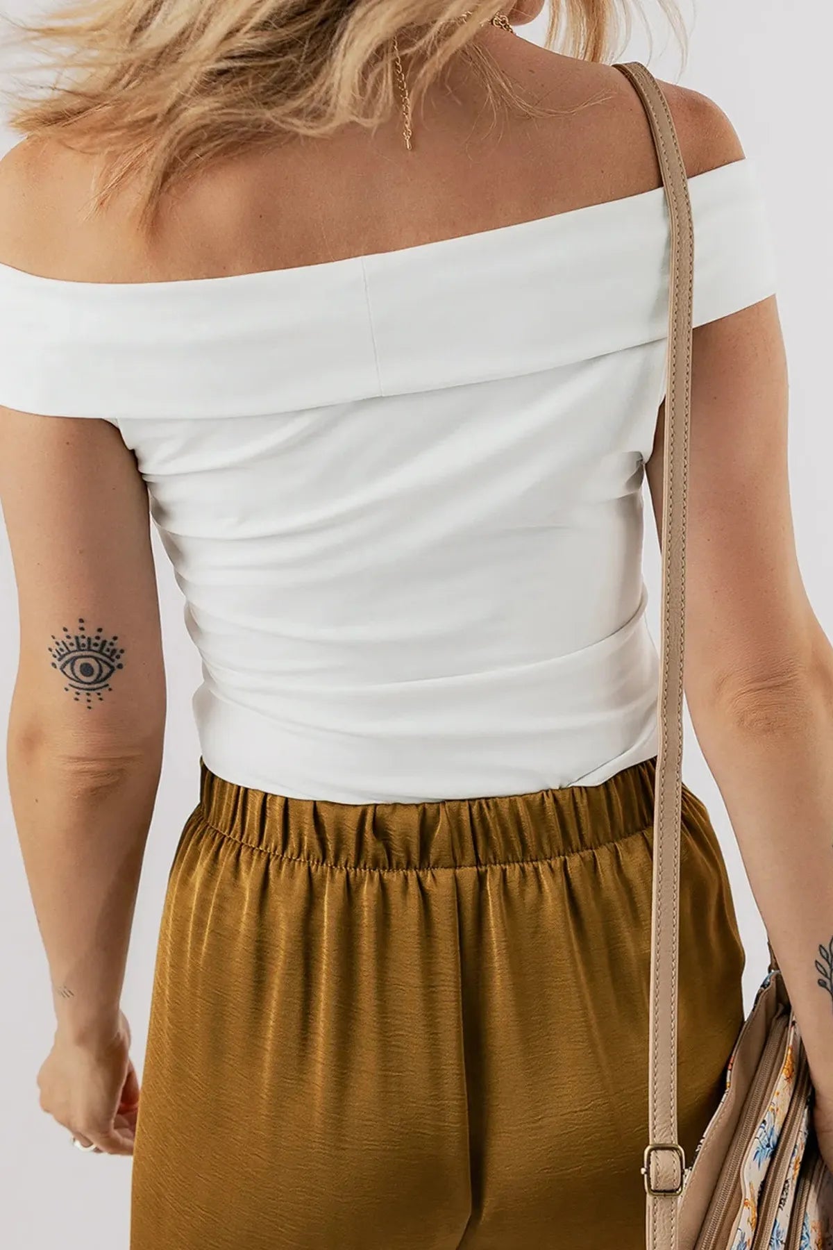 ef2efbb136d34b4689d4b380a62aa084-Max-Origin